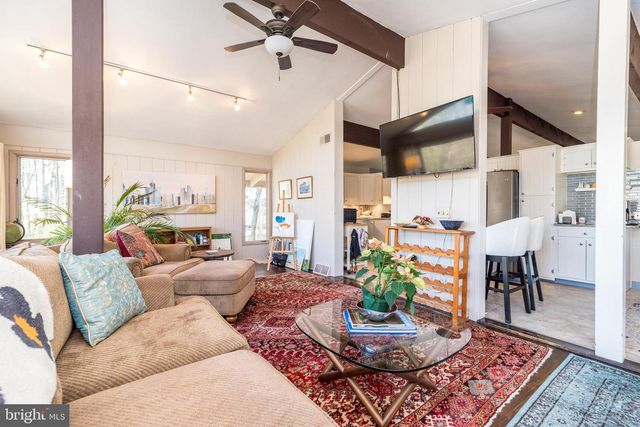 30 FORGE MOUNTAIN DR, Phoenixville, PA 19460