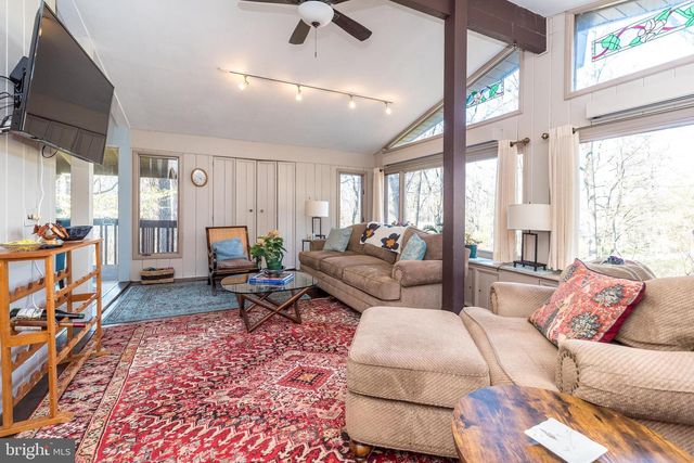 30 FORGE MOUNTAIN DR, Phoenixville, PA 19460