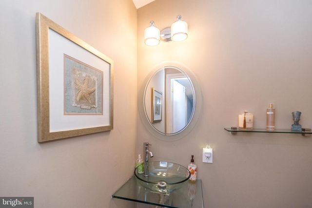 30 FORGE MOUNTAIN DR, Phoenixville, PA 19460