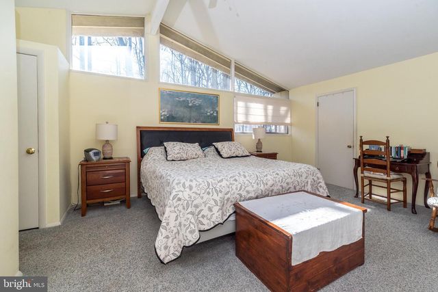 30 FORGE MOUNTAIN DR, Phoenixville, PA 19460