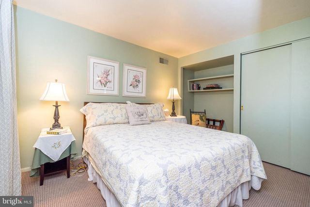 30 FORGE MOUNTAIN DR, Phoenixville, PA 19460