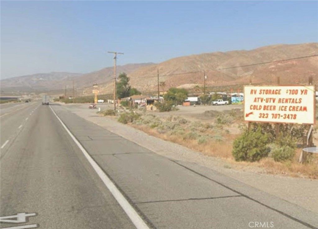 Image 5 of property listing at 32750 Highway 14, Cantil, CA 93501