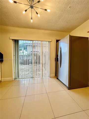 562 NW 82nd Pl 314, Miami, FL 33126