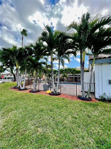 562 NW 82nd Pl 314, Miami, FL 33126