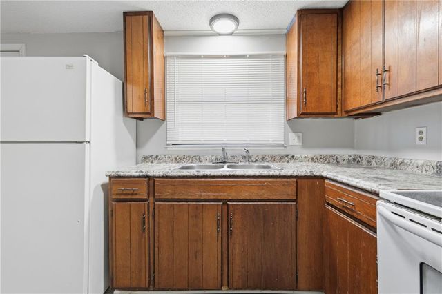 1416 5th Avenue, Leavenworth, KS 66048