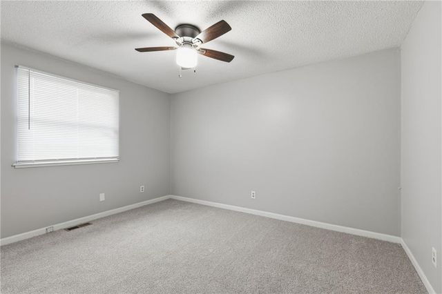 1416 5th Avenue, Leavenworth, KS 66048