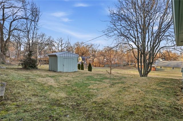 1416 5th Avenue, Leavenworth, KS 66048