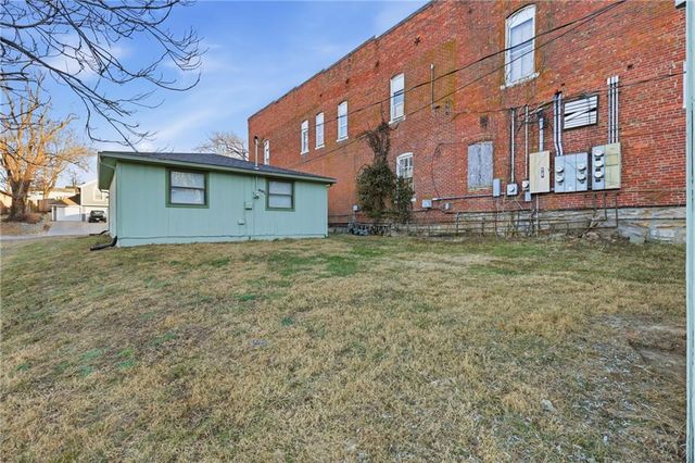 1416 5th Avenue, Leavenworth, KS 66048