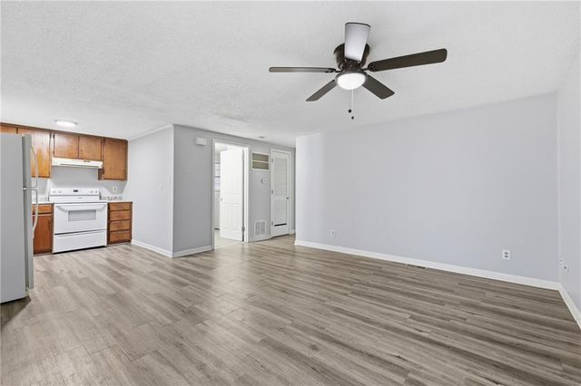 1416 5th Avenue, Leavenworth, KS 66048