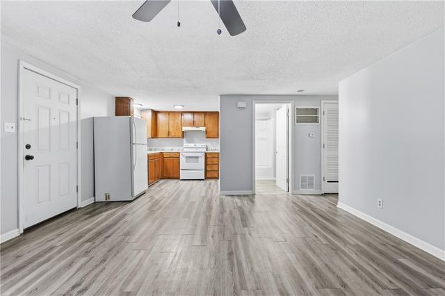 1416 5th Avenue, Leavenworth, KS 66048