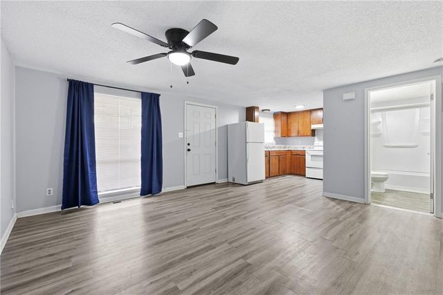 1416 5th Avenue, Leavenworth, KS 66048