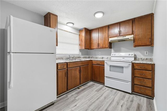 1416 5th Avenue, Leavenworth, KS 66048