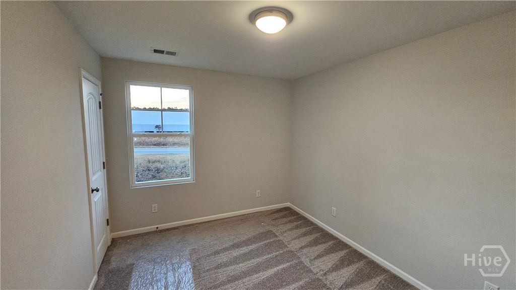 Image 14 of property listing at 104 Hasty Point Road, Savannah, GA 31407