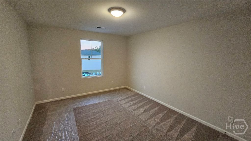 Image 15 of property listing at 104 Hasty Point Road, Savannah, GA 31407