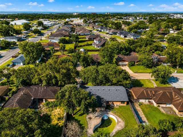 10741 Larkwood St, Corpus Christi, TX 78410