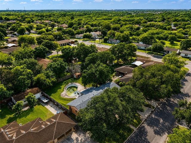 10741 Larkwood St, Corpus Christi, TX 78410