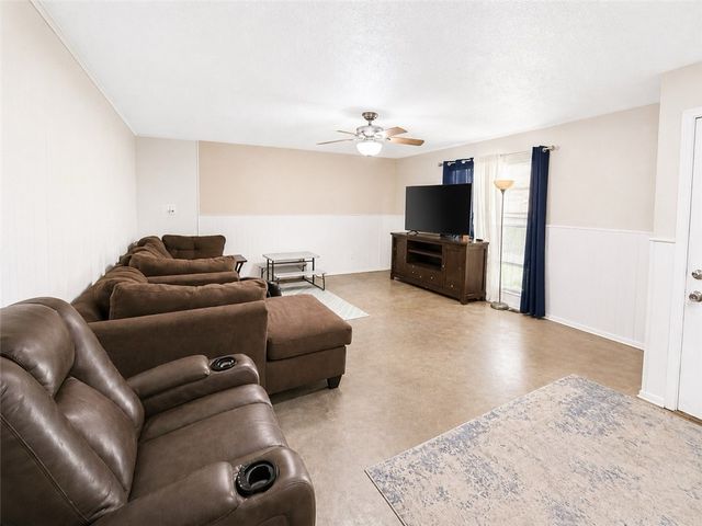 10741 Larkwood St, Corpus Christi, TX 78410