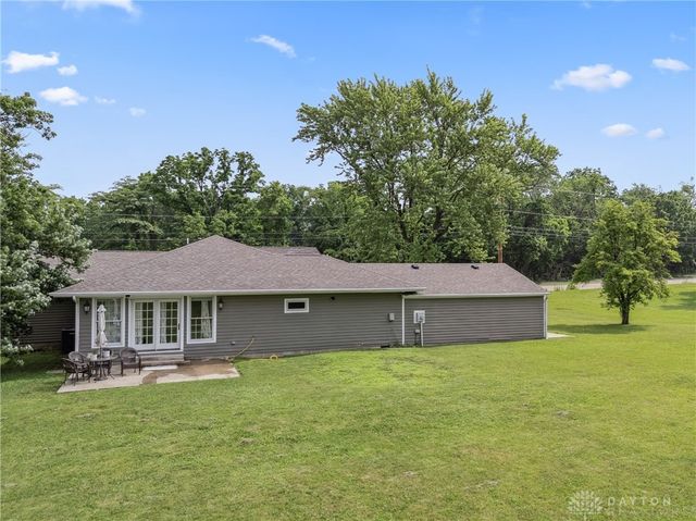 1198 W Social Row Road, Dayton, OH 45458