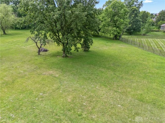 1198 W Social Row Road, Dayton, OH 45458