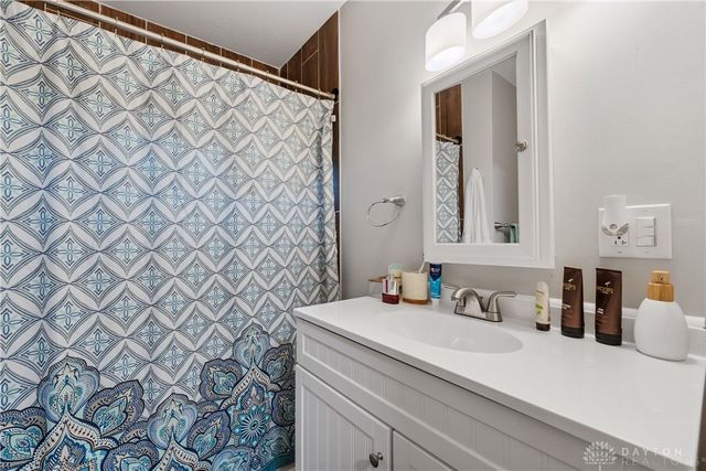 1198 W Social Row Road, Dayton, OH 45458