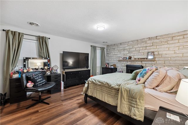 1198 W Social Row Road, Dayton, OH 45458