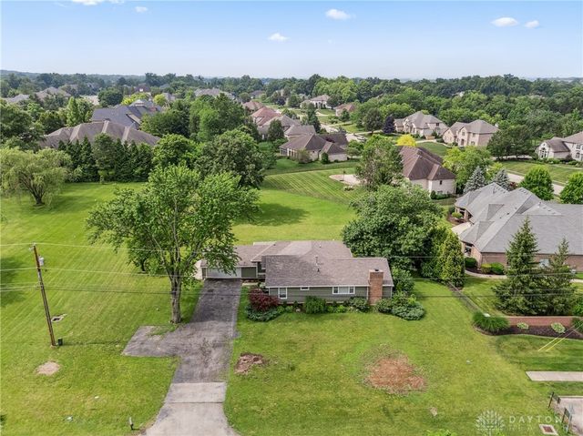 1198 W Social Row Road, Dayton, OH 45458