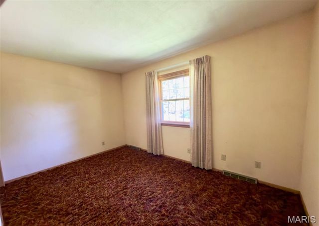 9817 Kimker Lane, Sunset Hills, MO 63127