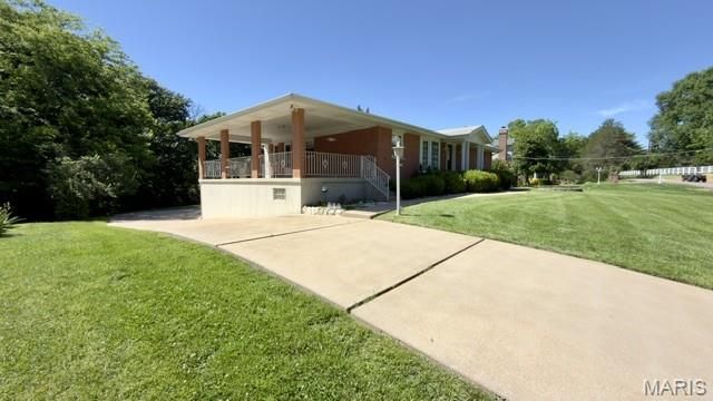 9817 Kimker Lane, Sunset Hills, MO 63127