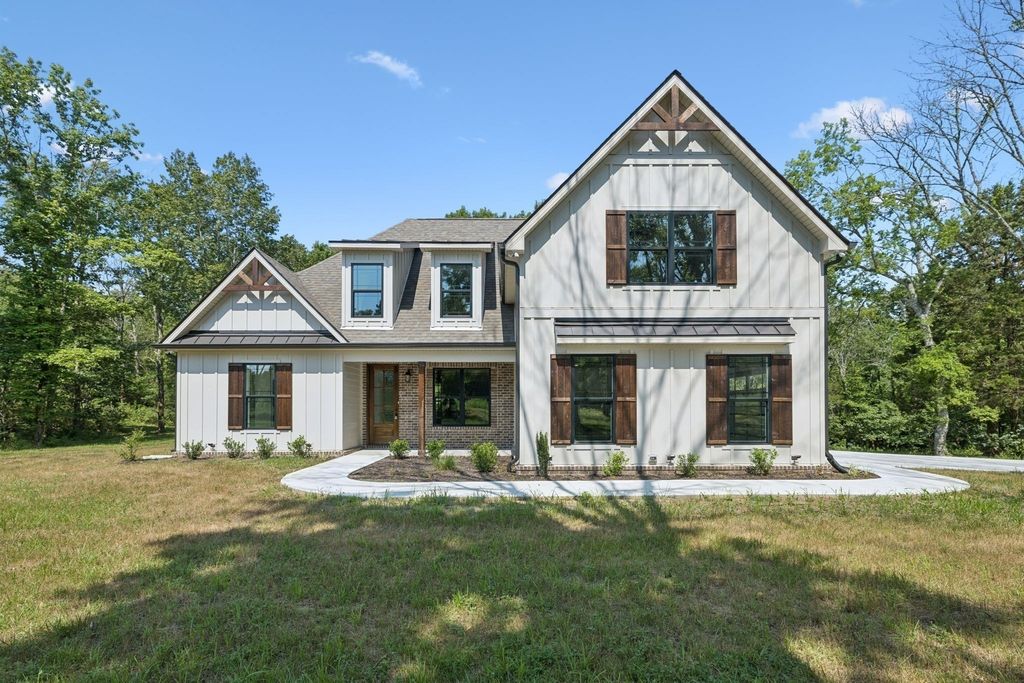 1303 Athens Rd, Lebanon, TN 37087