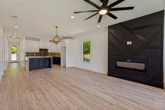 601 Hettie Street, Denton, TX 76209
