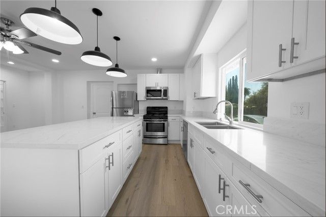 1438 N Summit Avenue, Pasadena, CA 91103