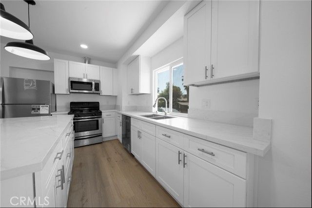 1438 N Summit Avenue, Pasadena, CA 91103