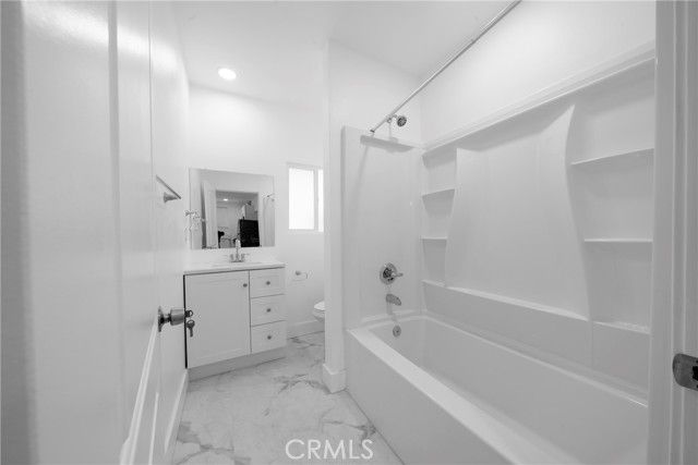 1438 N Summit Avenue, Pasadena, CA 91103