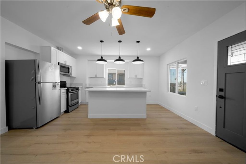 1438 N Summit Avenue, Pasadena, CA 91103