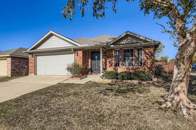 5121 Meridian Lane, Fort Worth, TX 76244