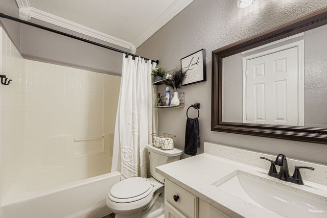 5121 Meridian Lane, Fort Worth, TX 76244