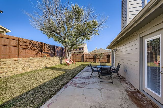 5121 Meridian Lane, Fort Worth, TX 76244