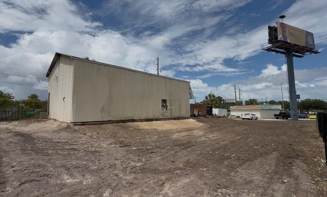 8830 US-19, Port Richey, FL 34668