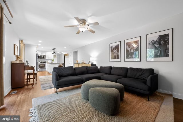 566 FAIRVIEW RD, Medford, NJ 08055