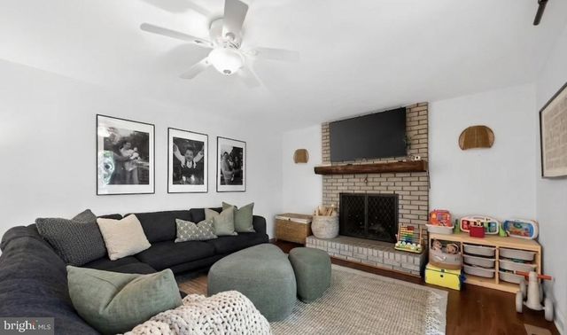 566 FAIRVIEW RD, Medford, NJ 08055