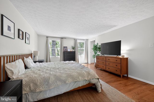566 FAIRVIEW RD, Medford, NJ 08055