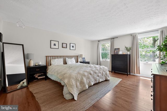 566 FAIRVIEW RD, Medford, NJ 08055