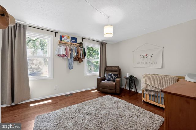 566 FAIRVIEW RD, Medford, NJ 08055