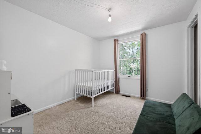 566 FAIRVIEW RD, Medford, NJ 08055