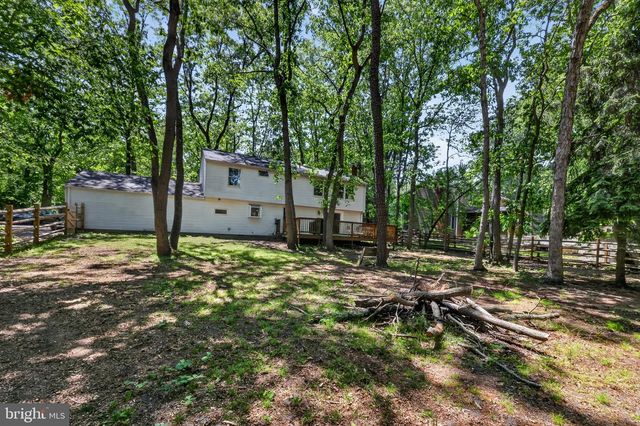 566 FAIRVIEW RD, Medford, NJ 08055