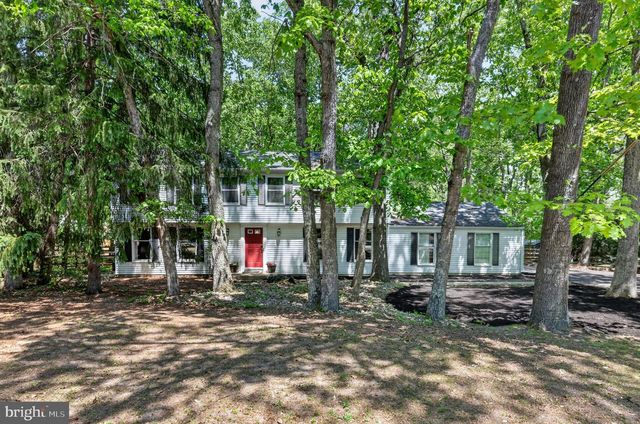 566 FAIRVIEW RD, Medford, NJ 08055