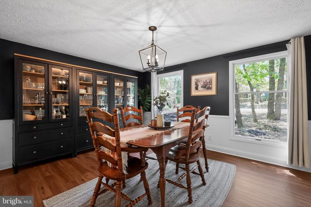 566 FAIRVIEW RD, Medford, NJ 08055