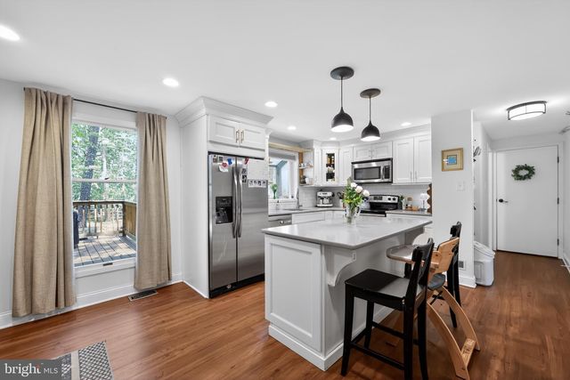 566 FAIRVIEW RD, Medford, NJ 08055