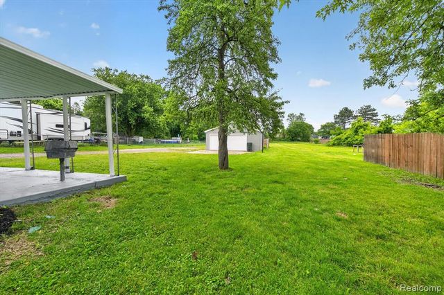 2931 Grant Road, Rochester Hills, MI 48309