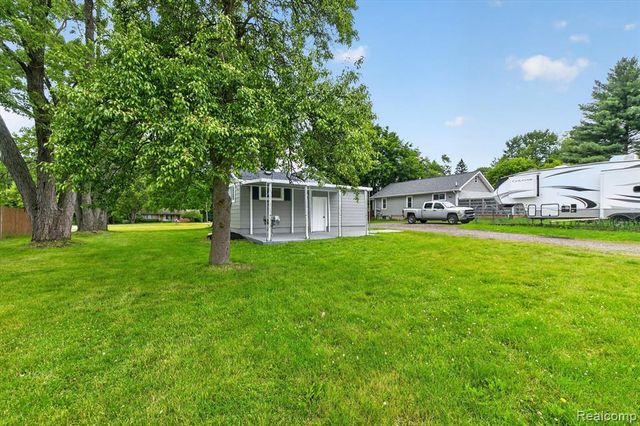 2931 Grant Road, Rochester Hills, MI 48309